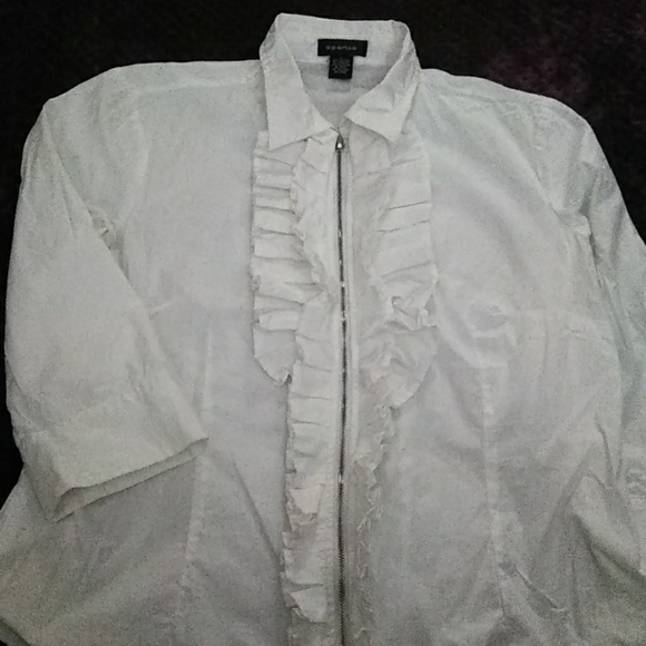 Spense Tops - 🌟Spense Zip Front Blouse